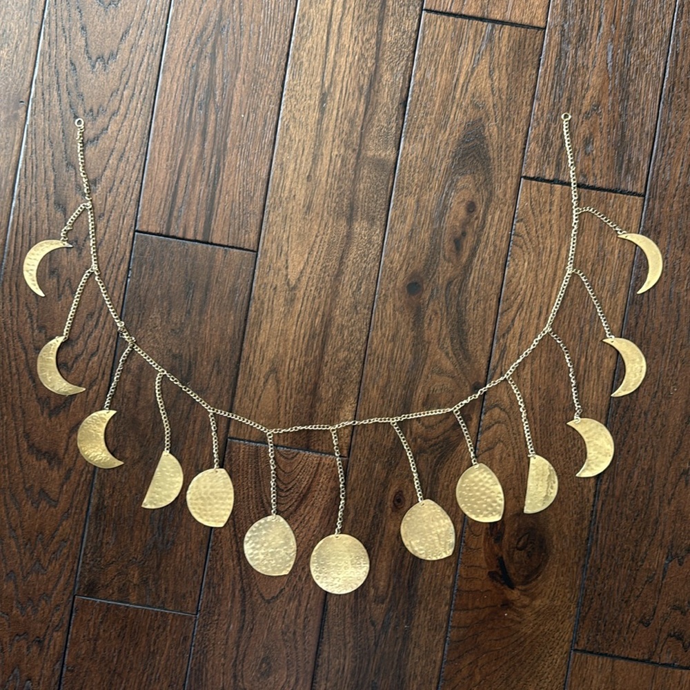Hammered Gold Metal Moon Phase Garland- Excellent Condition